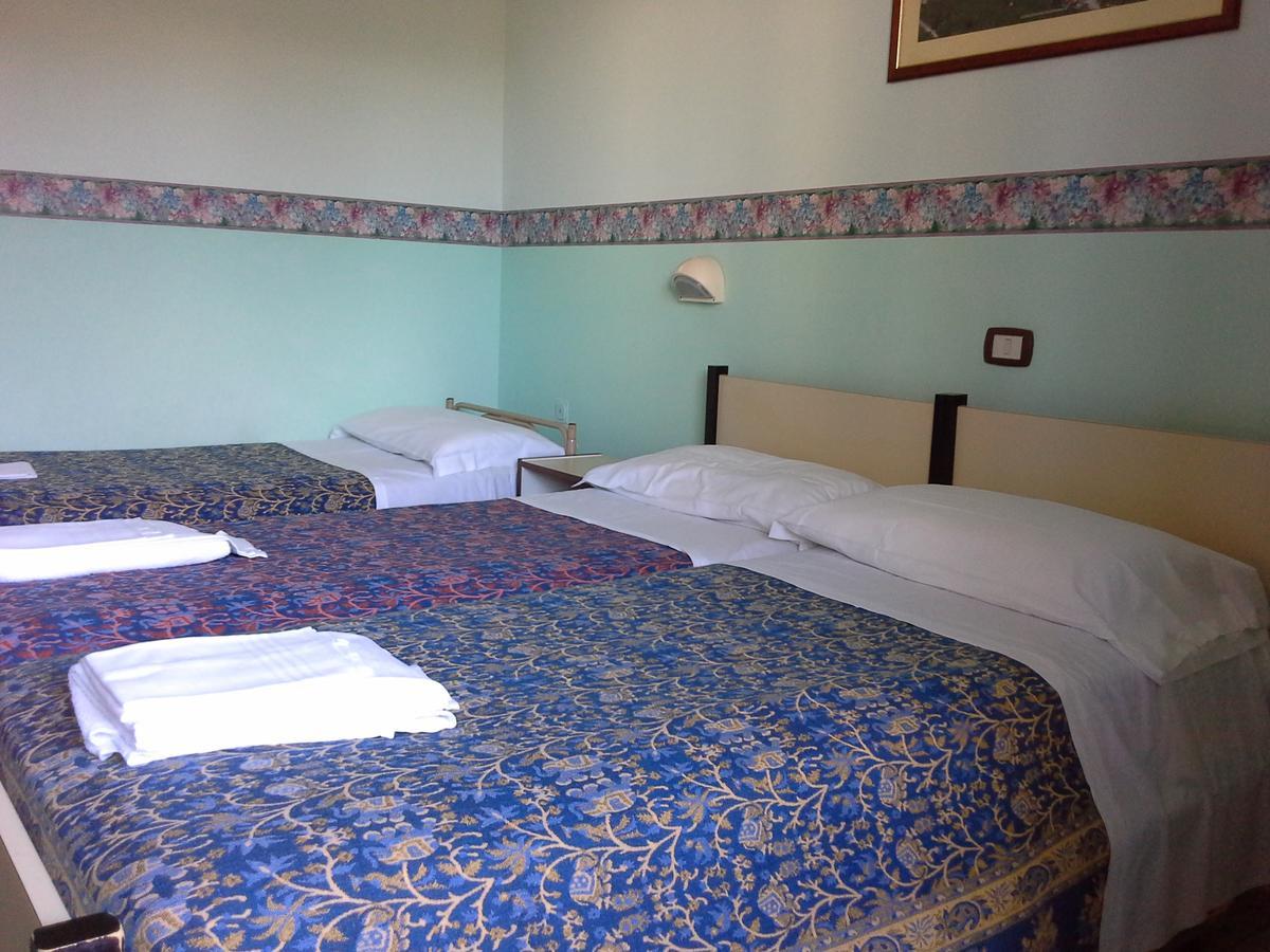 Hotel Bristol Pineto Extérieur photo