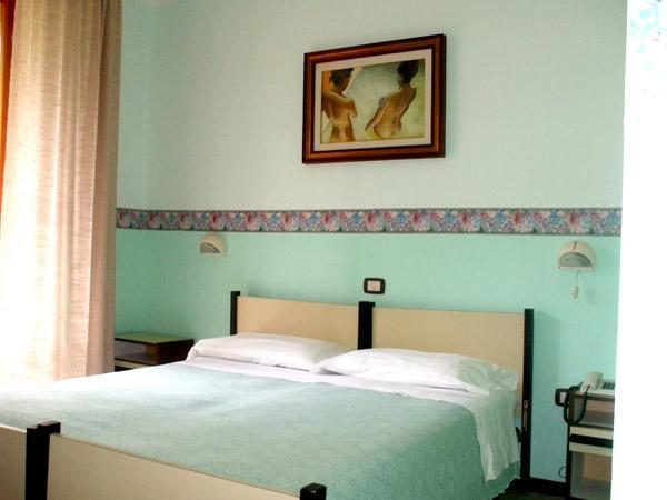 Hotel Bristol Pineto Extérieur photo